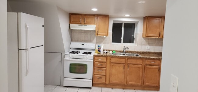Photo - 5154 W School St Unidad Apt G