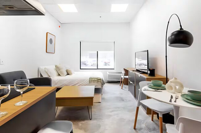 Photo - 275 Research Pkwy - Encore Apartments