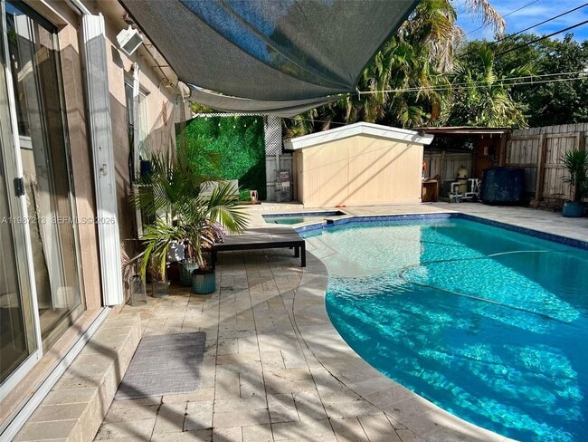 Photo - 2040 NE 183rd St