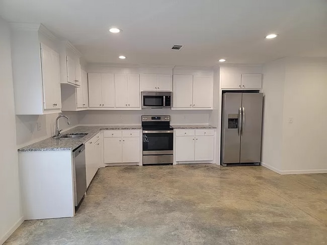 Photo - 244 Skylane Dr