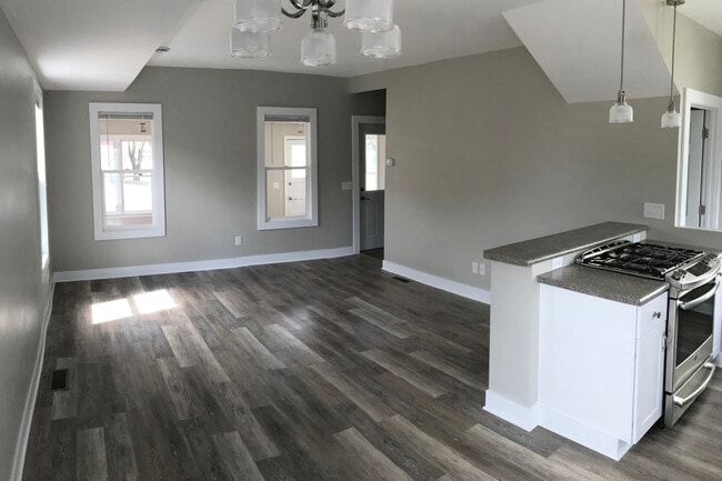 Living Room - 206 N Hickory St