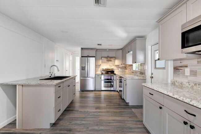 Photo - 4072 74th St N