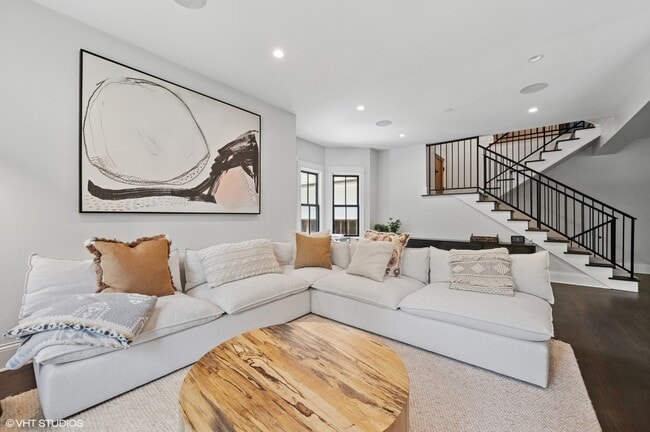 Photo - 735 Baldwin Rd