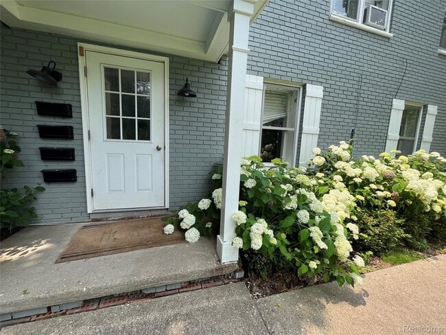 Photo - 62 Madison Ct Unit 2