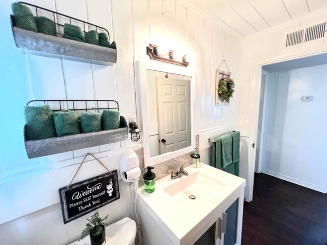 Photo - 301 E Lafayette St Unit 2