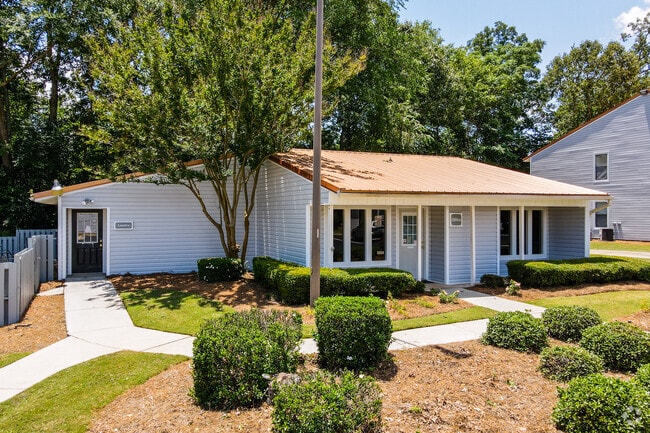 Shadowood Apartments