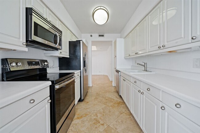 Photo - 3610 Yacht Club Dr Unit 1807