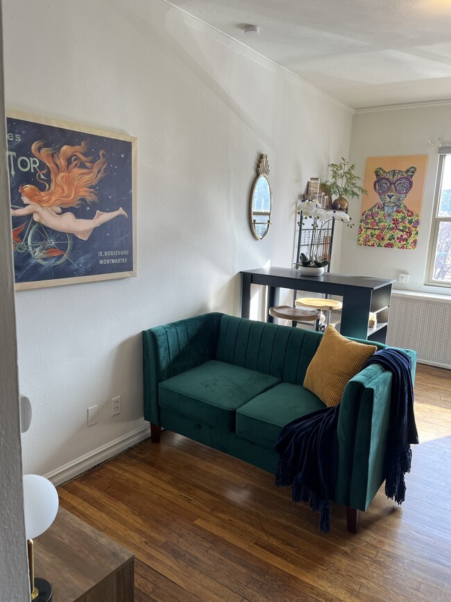 Interior Unit Living & Dining Area