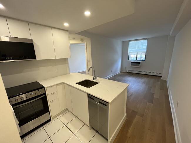 Photo - 798 Richmond St W Unit 117