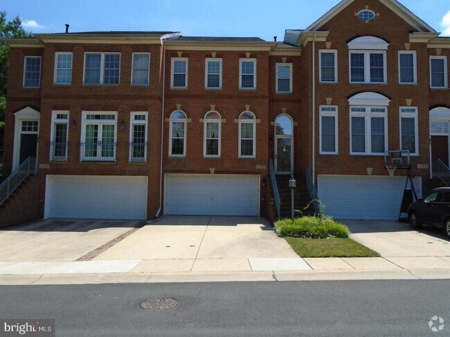 Building Photo - 13561 Flowerfield Dr Rental