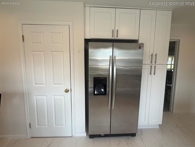 Photo - 4803 Thorntree Dr