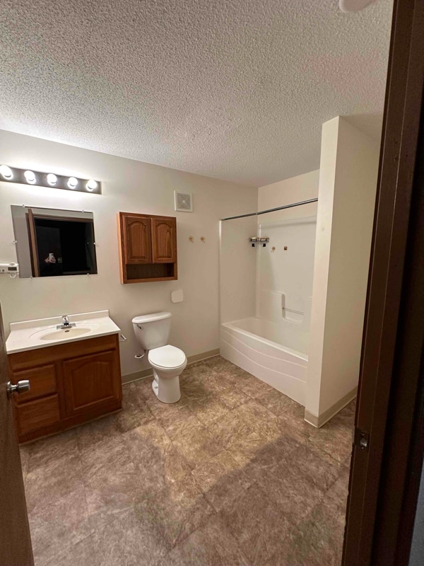 Photo - 320 Oak Ave N Unit 123