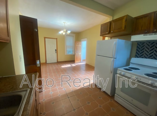 Photo - 3119 N James Ave