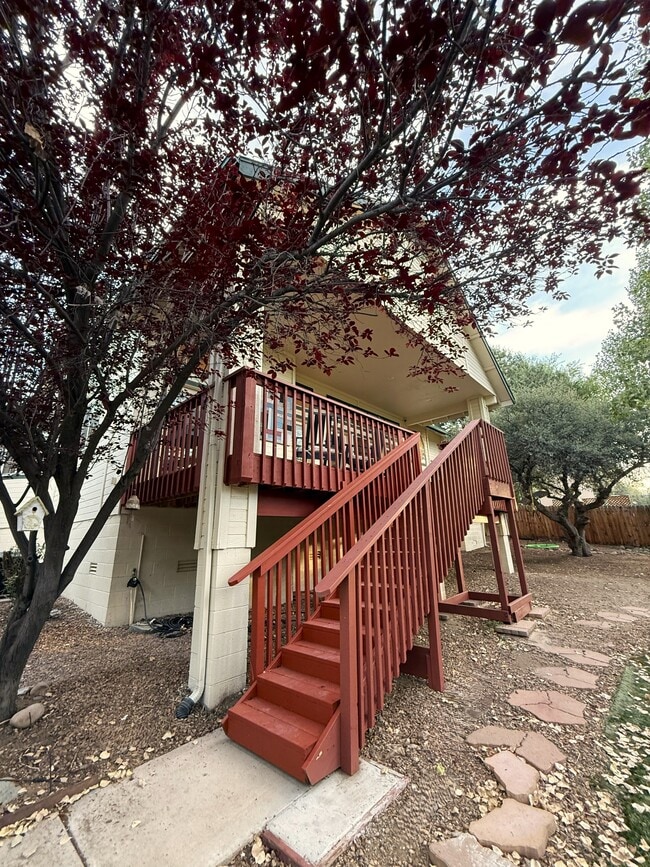 Building Photo - 242 W Rosser St Rental