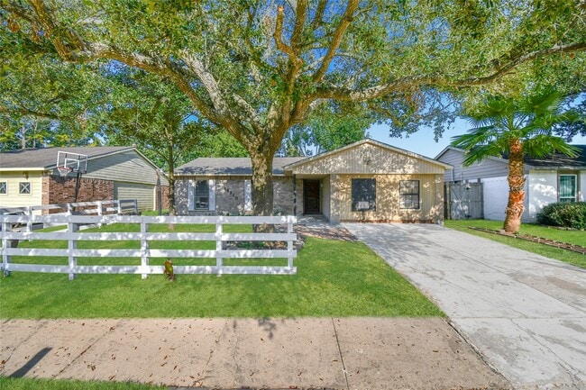 Photo - 16210 Lazy Ridge Rd