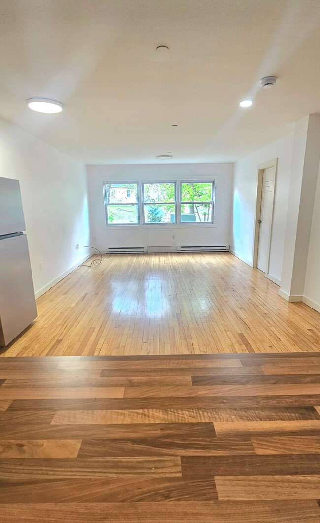 Photo - 35 Springside Ave Unit 1B