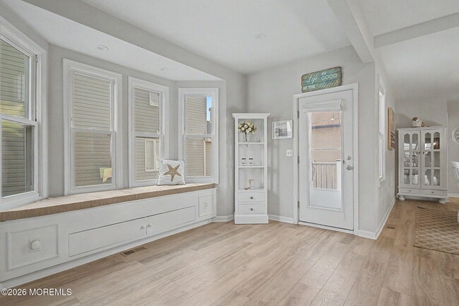 Photo - 10 Center St