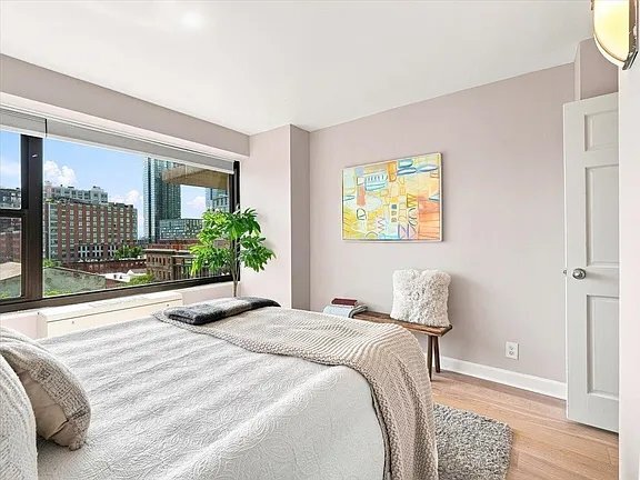 135 Montgomery St Unit 7B