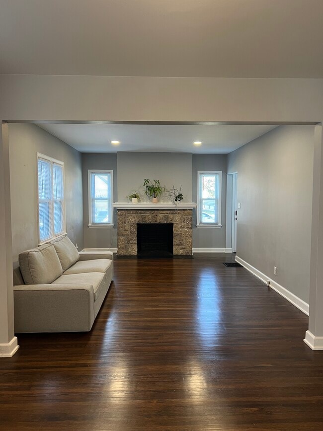 Photo - 1430 S Champion Ave