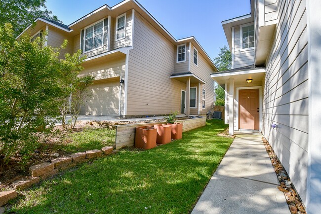 Photo - 87 Blue Creek Pl