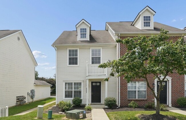 1988 Opal St
