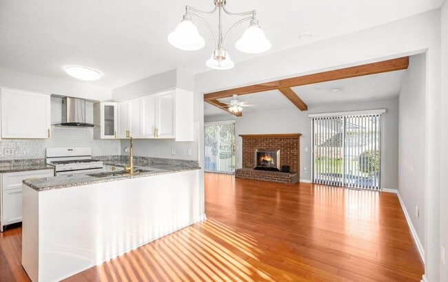 Photo - 5055 Scarsdale Dr