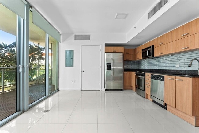 Kitchen - 350 S Miami Ave Unit 310