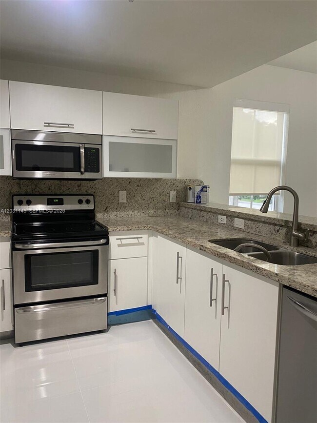 Photo - 11201 NW 83rd St Unit 202