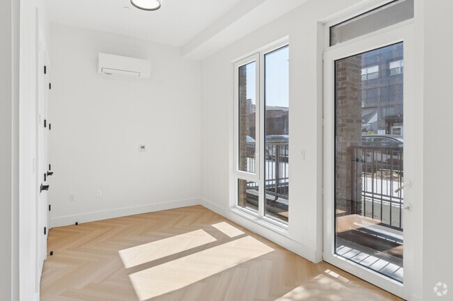 1BR, 1BA - 950SF - Living Room
