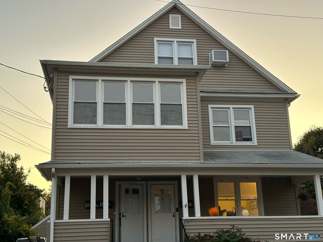 Building Photo - 181 Fox St Unit 1