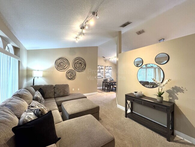 Photo - 820 Briargrove Ave