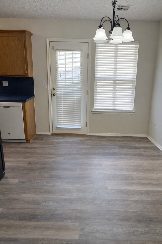 Photo - 1305 N Willow Dr