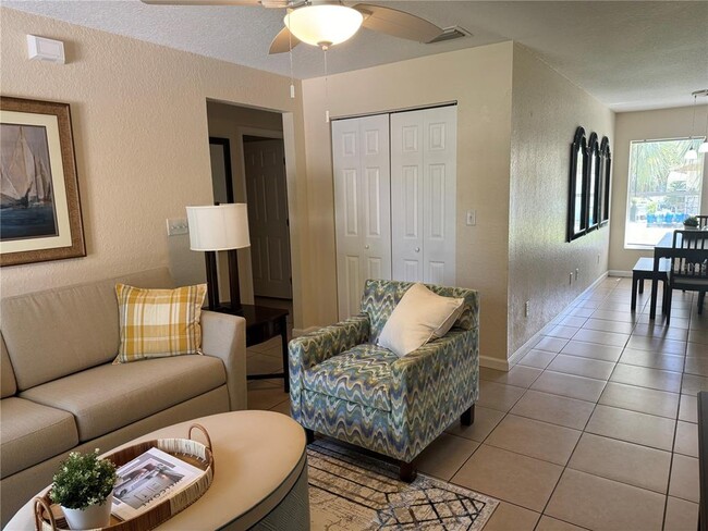 Photo - 5732 NE 33rd St