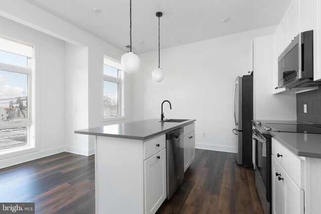 Photo - 2940 W Thompson St Unidad 204