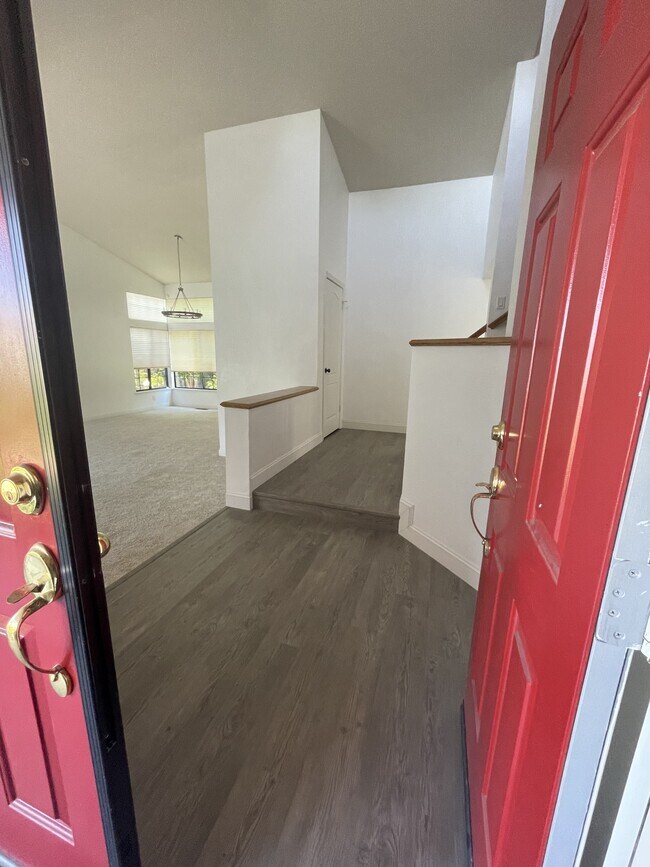 Photo - 7216 Roxanne Ln