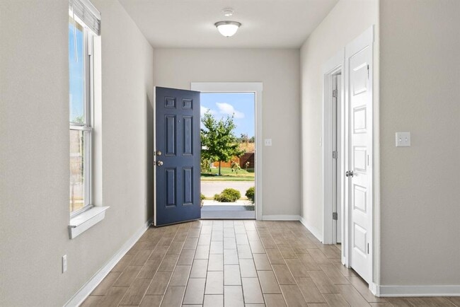 Photo - 221 Ancellotta Wy