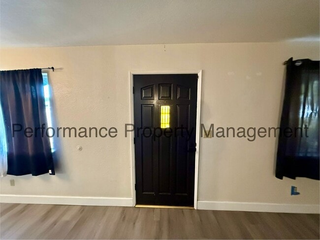 Photo - 239 W China Grade Loop Apartamento Unidad A