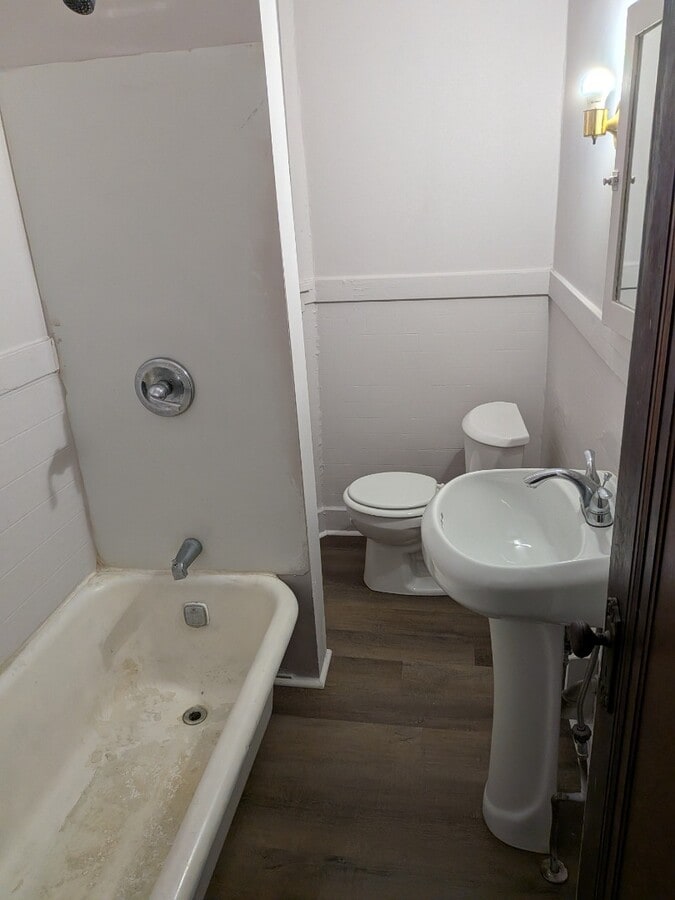 Photo - Small one bedroom apartment with Balcony Unit 2
