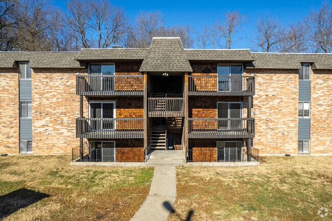 Building Photo - Oakside Apartments Unit B03