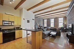 Building Photo - 26 Stillman St Unit 4-5 Rental