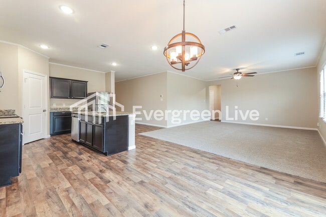 Photo - 425 Stone Creek Blvd