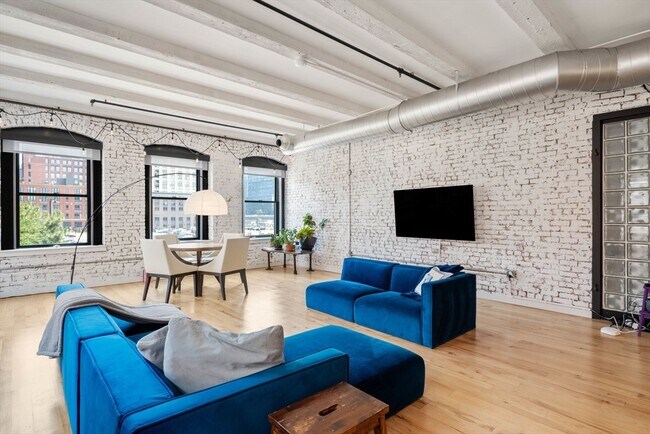 Photo - 21 Wormwood St Unit 314-315