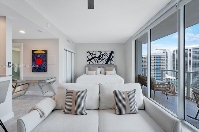 Photo - 1060 Brickell Ave Unit 3209