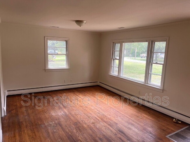 Photo - 115 Barker Ave