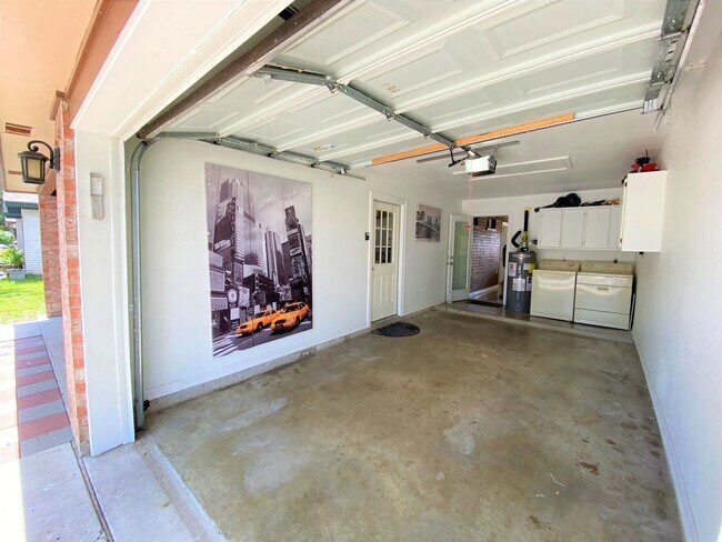 Photo - 3Bed/2 Bath Well kept and Upgraded! ( Mcal...