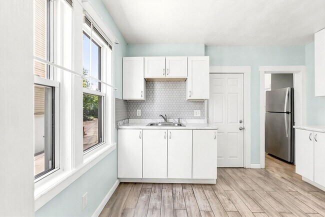 Photo - 72 Olney St