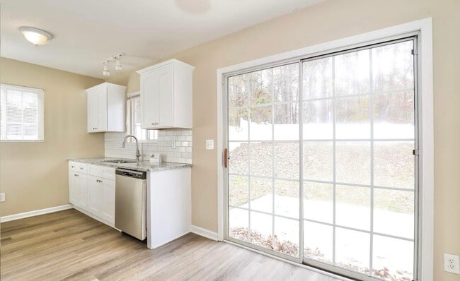 Photo - 3909 Shepway Loop