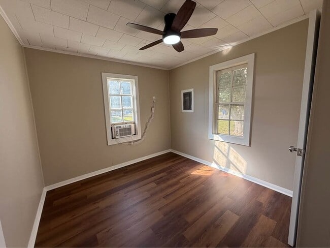 Photo - 3 Bedroom 1 Bathroom Home for Rent