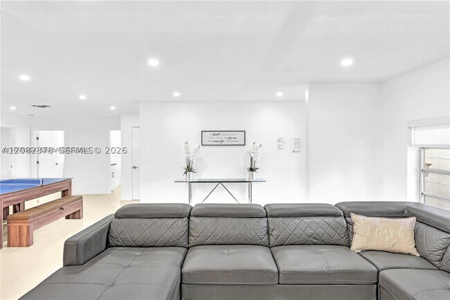 Photo - 3370 N 36th Pl
