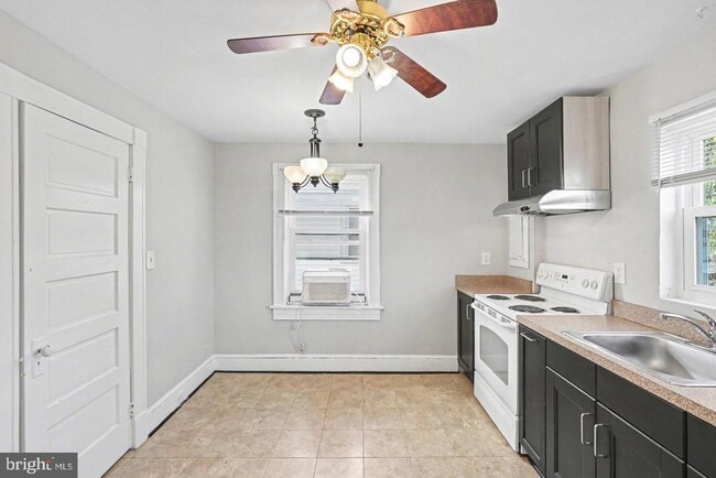 Photo - 803 Wolfe St